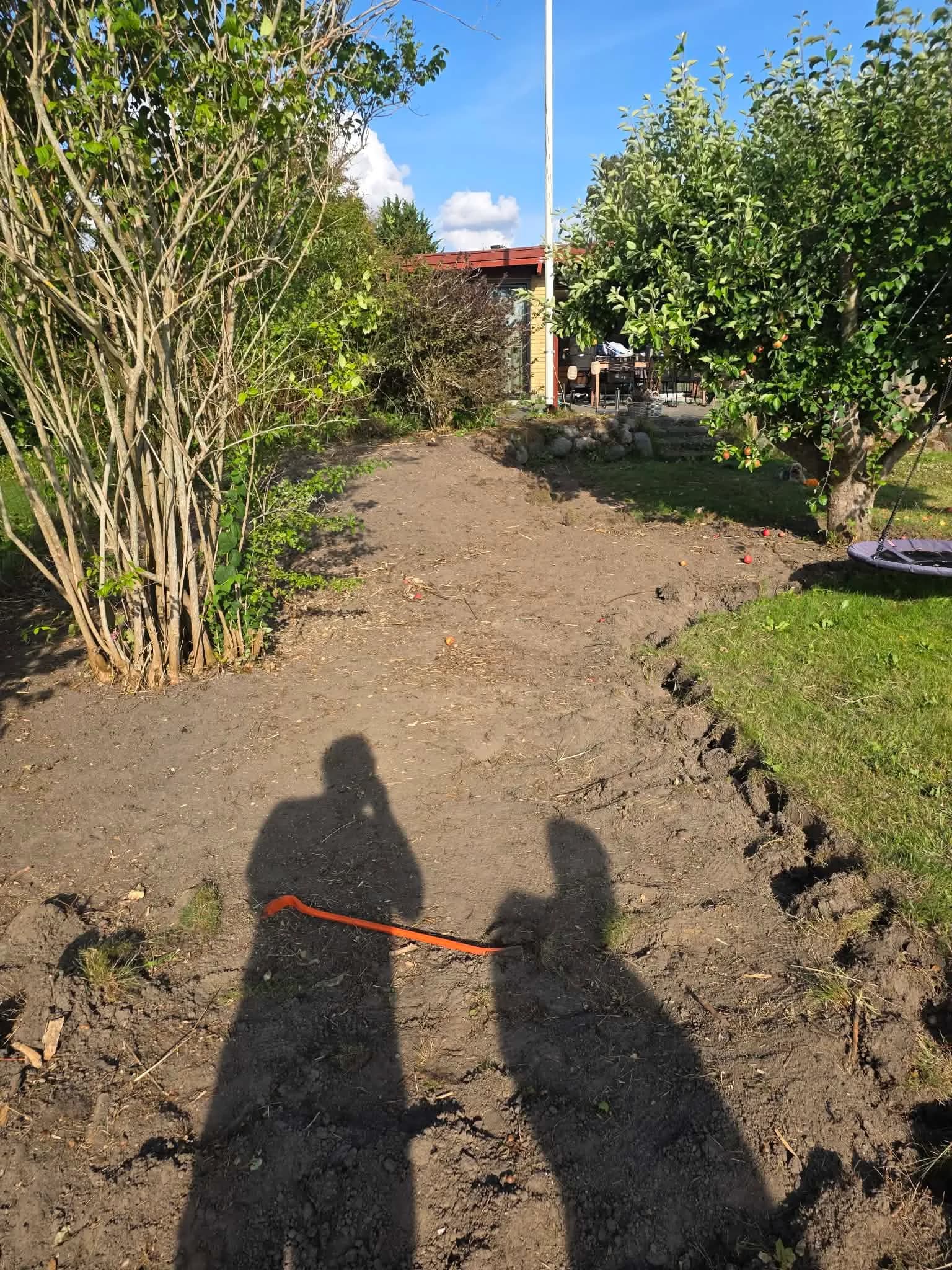 Stort bed luget helt til bunds